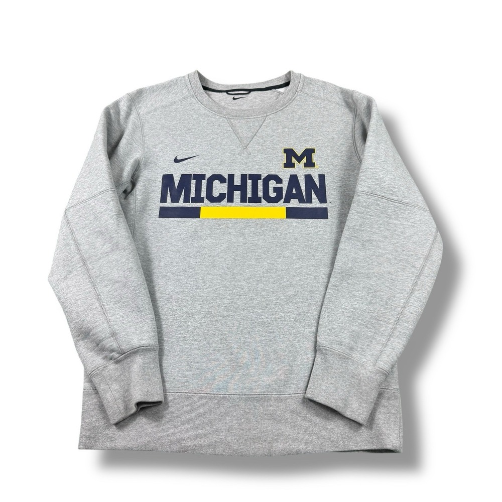 Nike University of Michigan UM Wolverines Club Fleece Crewneck Sweatshirt Mens S